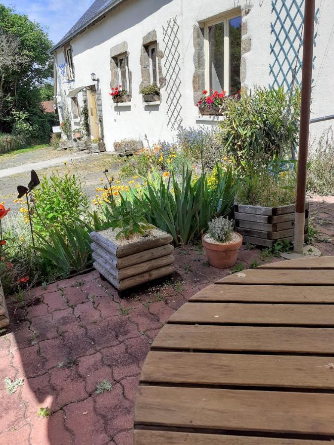 Private Farmhouse For Six In The Countryside Saint-Pierre-sur-Orthe Екстериор снимка